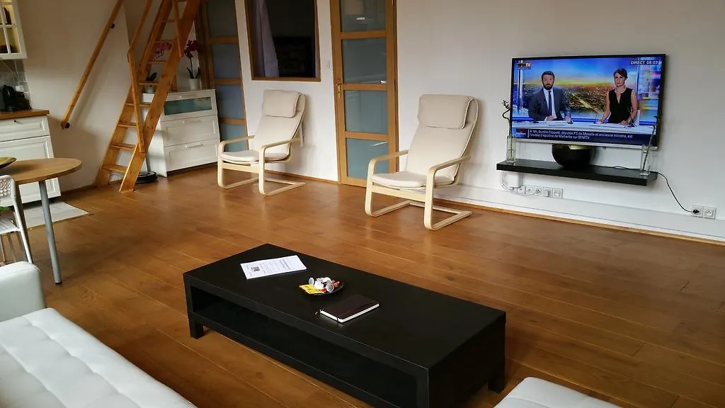 La Loge Du Vieux Lyon Bed & Breakfast 2*,  France