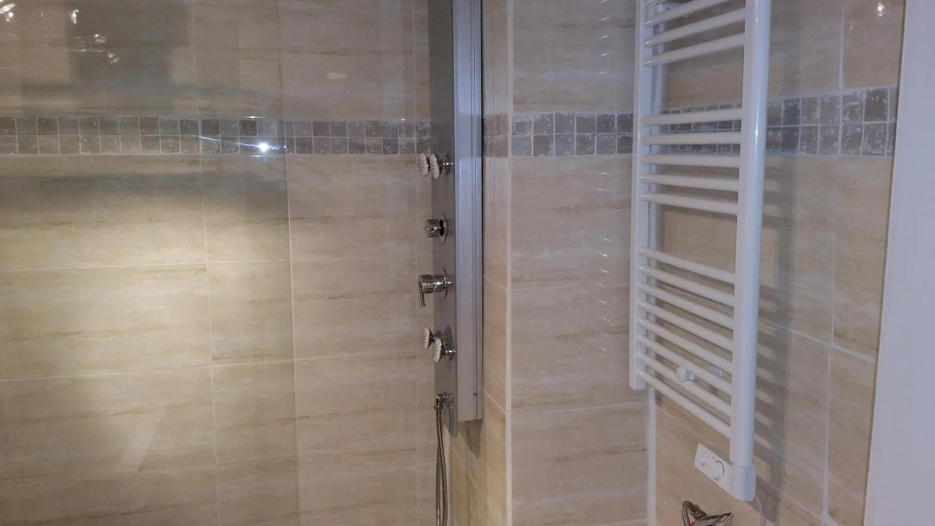 La Loge Du Vieux Lyon Bed & Breakfast 2*,