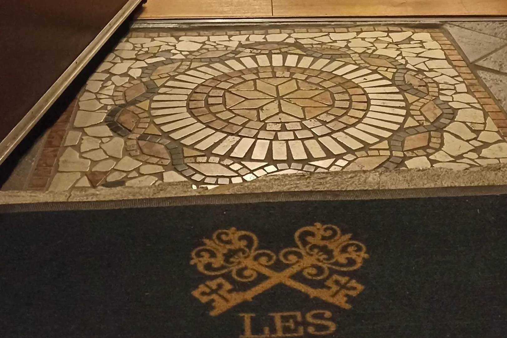 La Loge Du Vieux Lyon Bed & Breakfast 2*,  France