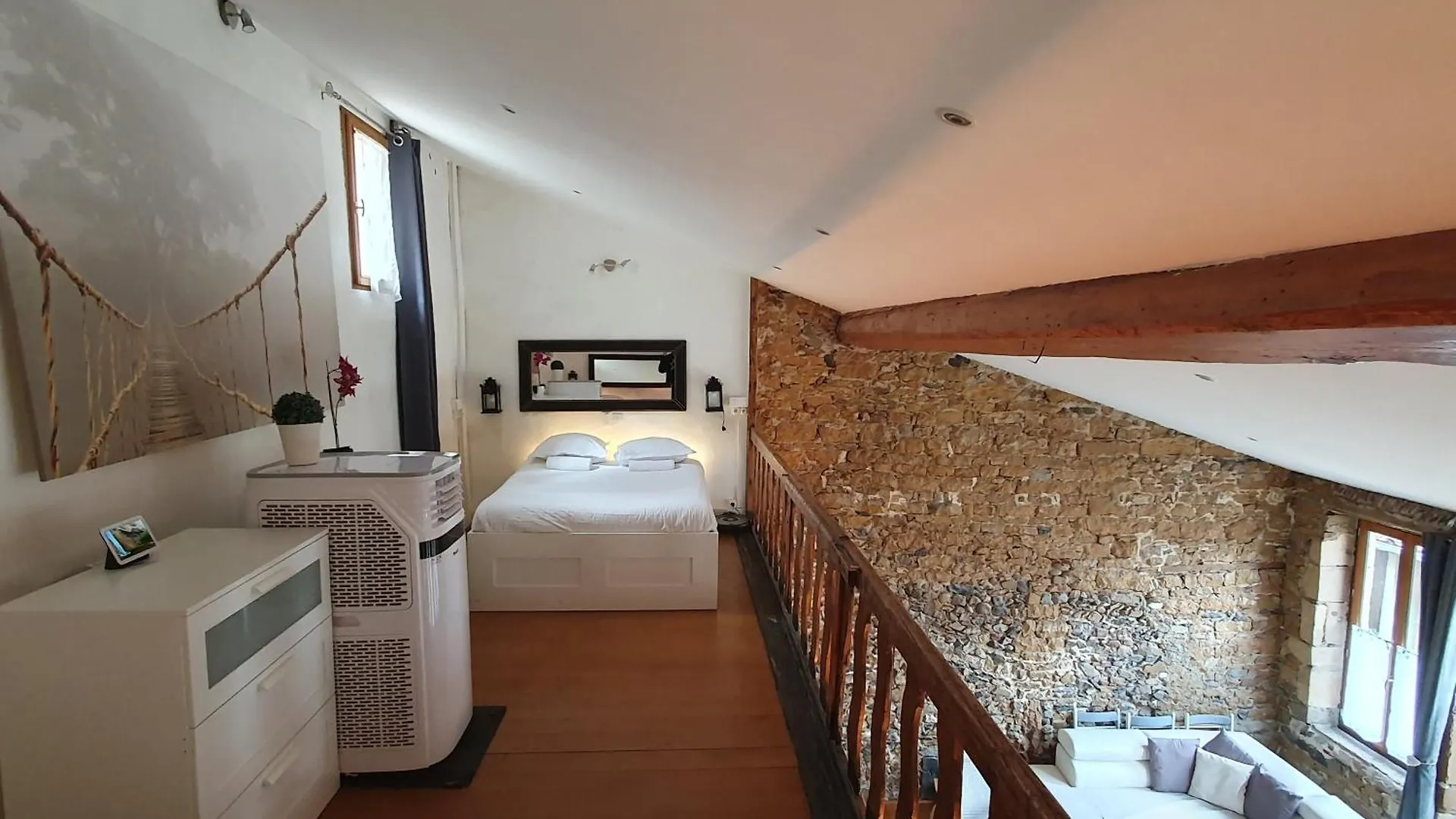 La Loge Du Vieux Lyon Bed & Breakfast 2*,
